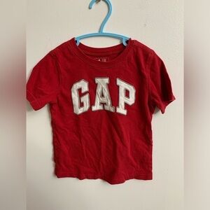 4/30$ Gap short sleeve unisex 2 years